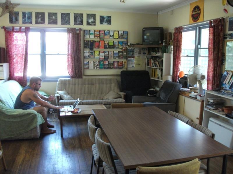 Apollo Bay Backpackers Hostel Bagian luar foto